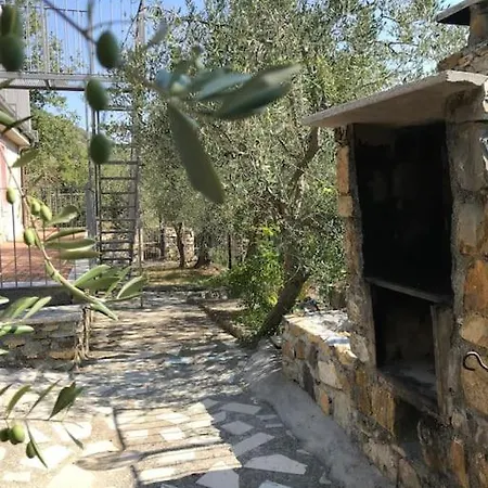 Apartment Berio Cinque - Casetta Villa Viani