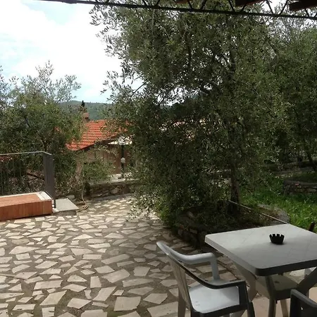 Διαμέρισμα Berio Cinque - Casetta Villa Viani