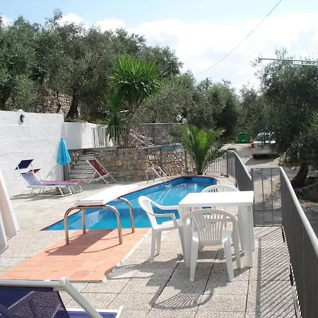Berio Cinque - Casetta Διαμέρισμα Villa Viani
